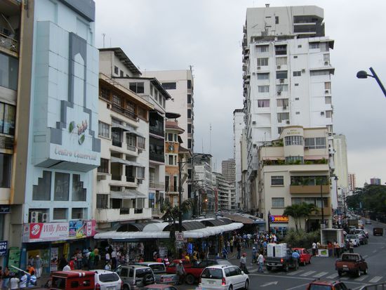 so .. jetzt mal zu ernsteren Dingen .... Strassenszene ...