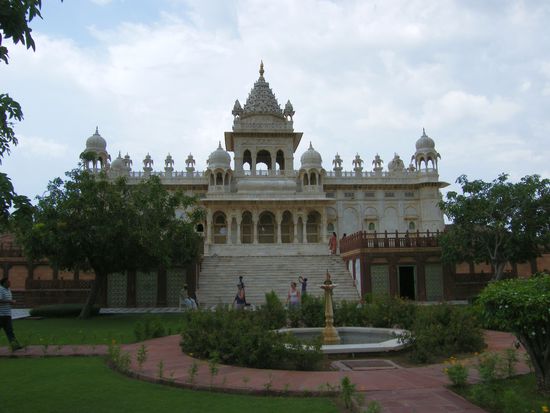 Jaswant Thada ... die Grabstätte