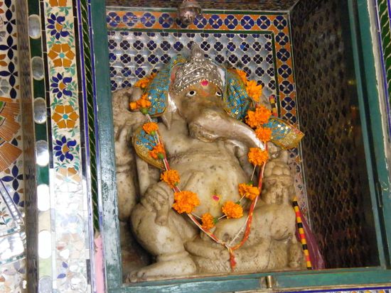 olle Ganesh... mitten im Eingang