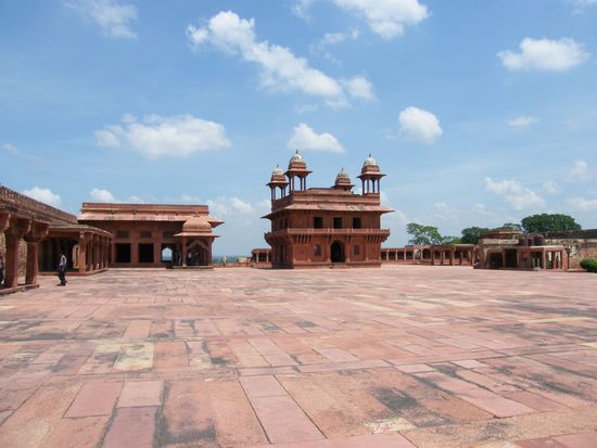 Fathepur Sikri, einer der Innenhöfe