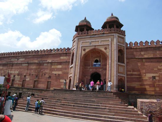 einer der 4 Eingänge zur Moschee
