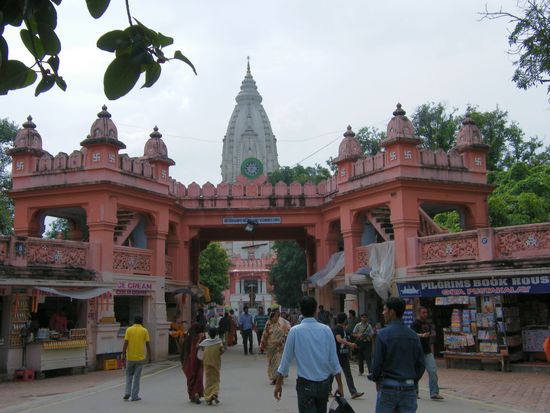 Eingang zum New Vishwanath Tempel