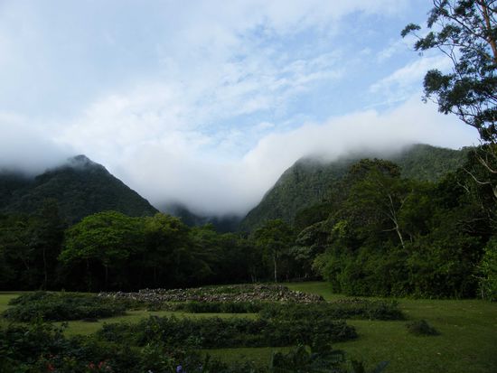 der Nebel des Grauens ... wabert über die Kraterrand ...