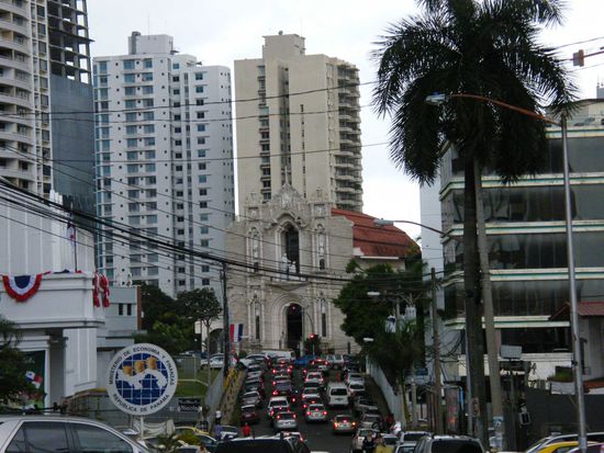 und das ist wohl die andere, aber keine AHnung, wie sie heisst....