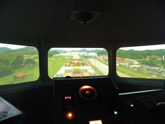 Blick von der Brücke ...