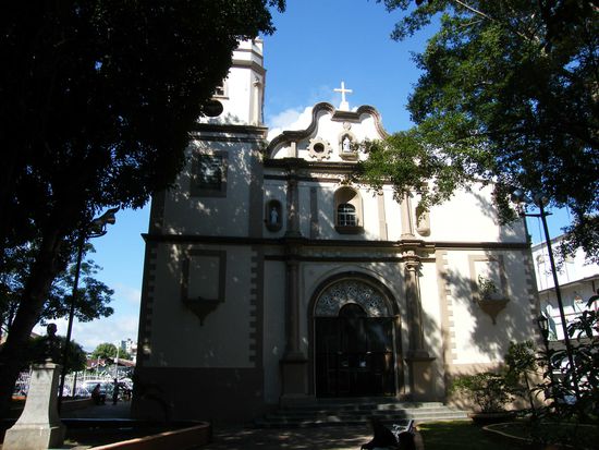 eine der Trilliarden Kirchen ( Santa Ana ).