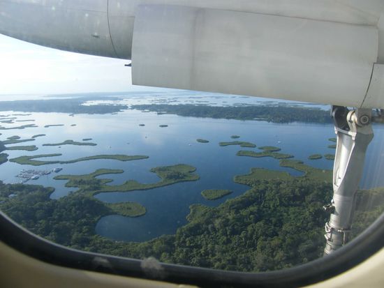 Anflug auf Bocas del Toro