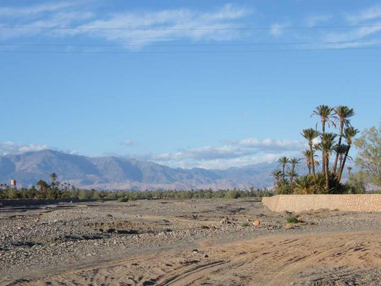 Flussbett ... in trocken.