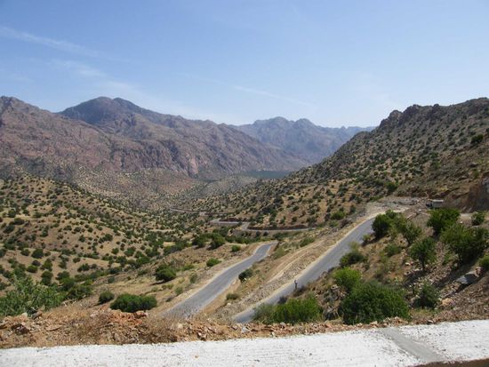keine 100 Meter gerade aus ... und immer den Berg hoch ...
