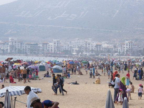 solche Menschenmassen haben wir zuletzt vor einigen Jahren an der Copacabana gesehen.