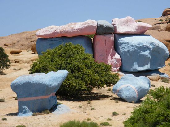 blaue und rosa Steine ...