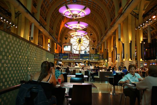 man beachte das Riesenrad im Hindergrund!