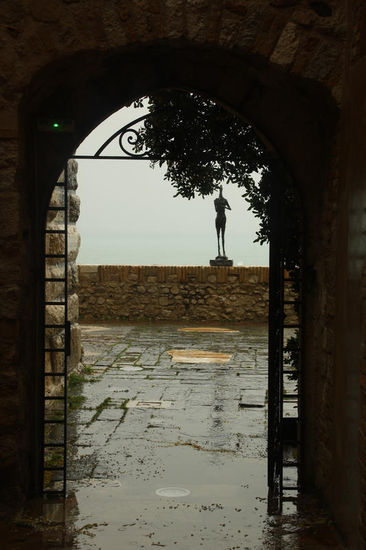 Das war der Tag mit dem Dauerregen, daher ist weiterer Stadtbummel auch ausgefallen.
