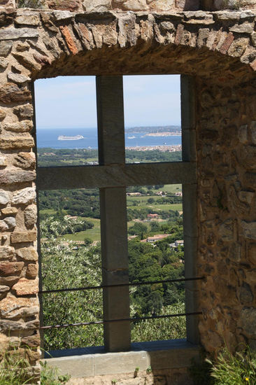 Das hinter der Bucht ist San Tropez.