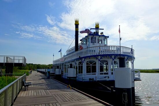 Hier starten die Ausflugsboote und Fährverbindung nach Barth