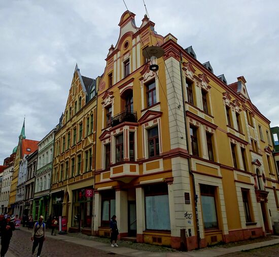 Einige schöne Hausfassaden auf dem Weg zum Alten Marktplatz