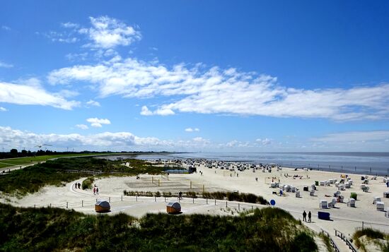 Neben dem Haus des Gastes, der schöne Sandstrand