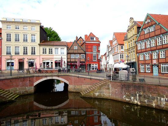 Hansehafen mit Blick auf die Altstadt