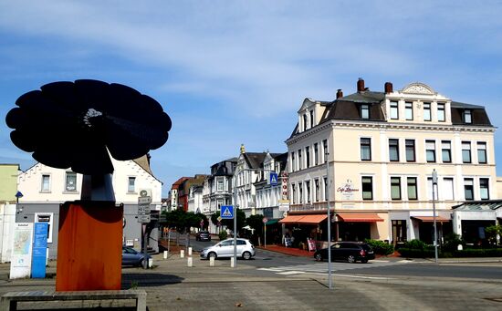 Blick vom Bahnhof in die City