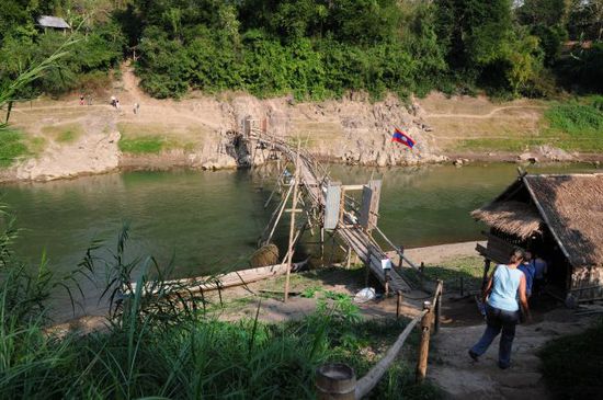 Brücke an der Mündung des Nam Khan