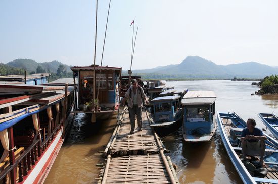 Die Bambusstege sind ganz schön wacklig, auf dem Rückweg ging es besser