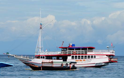 Perama-Boot