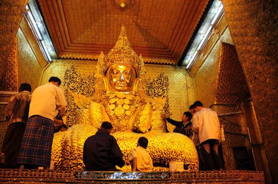Mahamuni-Buddha
