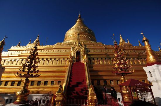 Shwezigon-Pagode, die bekannteste hier in Bagan