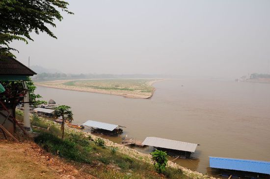 ...in der Ferne links hinten das Casino.