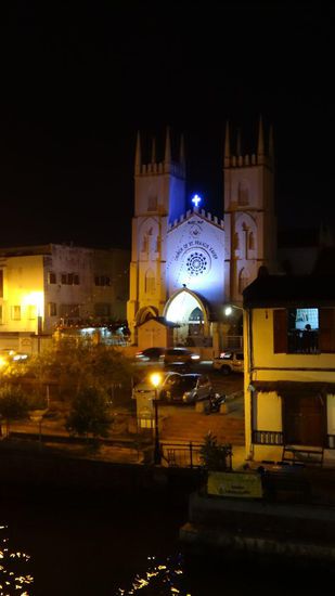 Abendliche Aussicht auf die St. Francis Xavier's Church, direkt gegenüber 