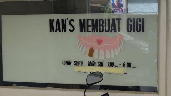 Wir haben lange überlegt, ob wir uns in die Obhut dieses Zahnarztes.....