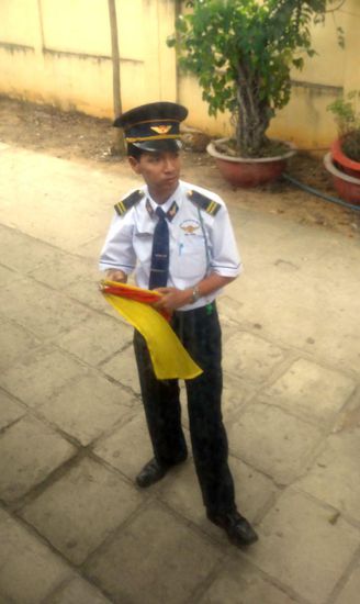 Durch die schmutzigen Scheiben - Abfahrt pünktlich 13.10, Ankunft 17.15