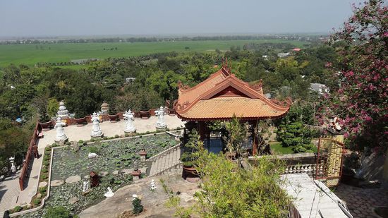 Egal, aus welcher Richtung man nach unten sieht, überall Reisanbau