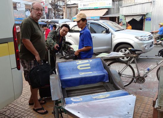 Fahrradrikscha vietnamesich - ein Fahrrad mit Anhänger