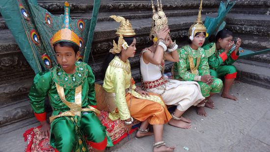 Apsara-Kostümierung - 1 Foto, 1 Dollar