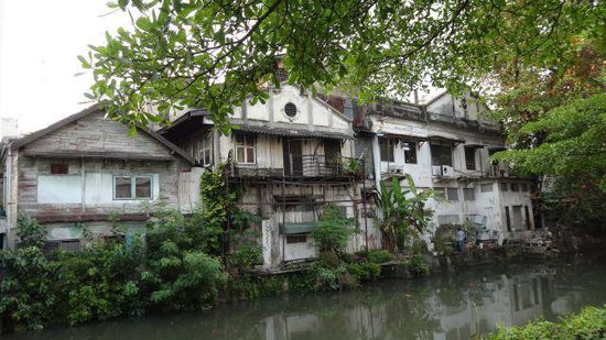Altes Haus an einem Khlong