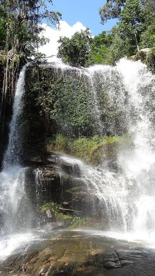 Gut dass es bis vor kurzem geregnet hat, in der Trockenzeit fliesst hier nur ein Rinnsal