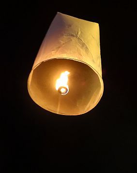 ....da fliegt er und nimmt hoffentlich alles Schlechte mit!