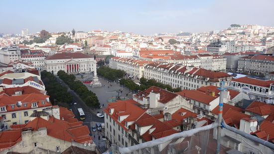 Panoramablick über die Stadt und....