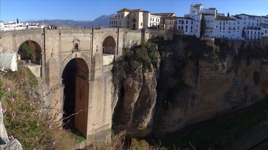 Puente Nuevo vom Paradorhotel aus gesehen