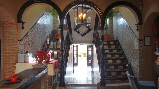 Eingangsbereich Restaurante Terazza Mar Bella, sehr schönes Ambiente mit grosser Terrasse