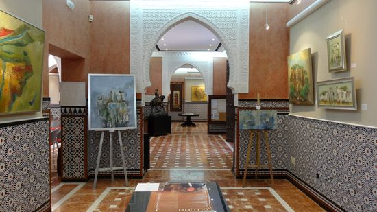 ...... momentan Bilder eines norwegischen Malers ausgestellt