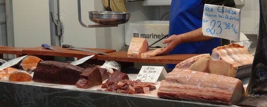 Hier wird nur Lachs, Thun- und Schwertfisch angeboten