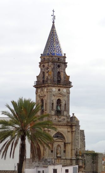 Blick vom Alcazaba aus auf die Iglesia San Miguel