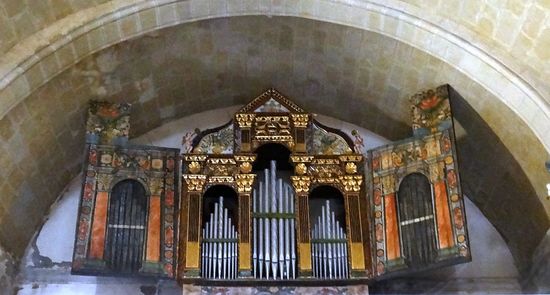 Auf der Empore diese wunderhübsche Orgel