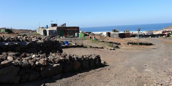 Einige Häuser und ein Restaurant, das ist Cofete