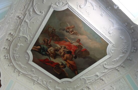 Deckenfresko mit der Jagdgöttin Diana