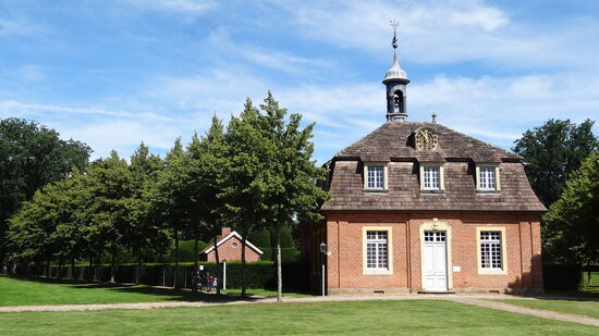 Blick auf Schlosskapelle.....