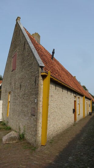 Dieser Höuserblock, Baracken, ist ein Beispiel der damals dichten üblichen Bebauung