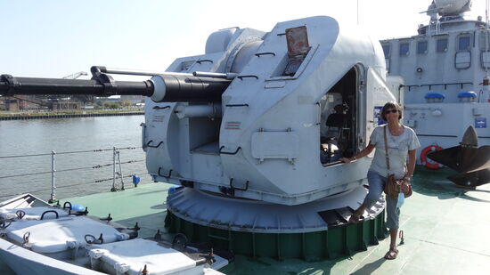 Dadrin sitzen die Schützen....alles sehr eng.